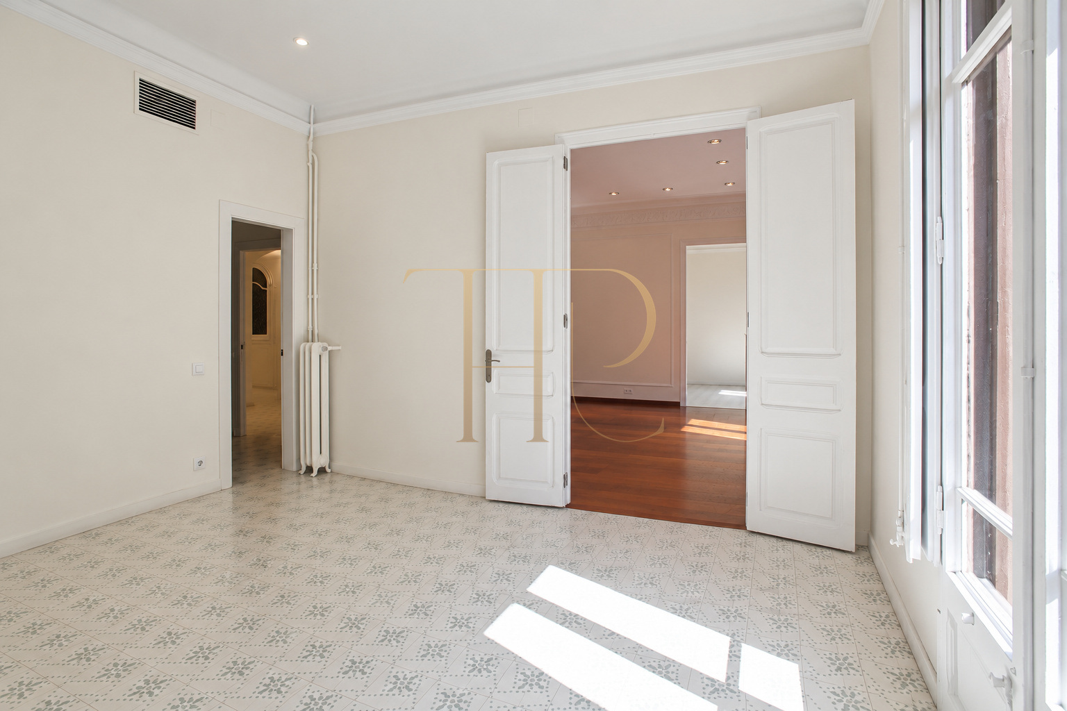 Sold renovated apartment with balconies in Barcelona’s Eixample