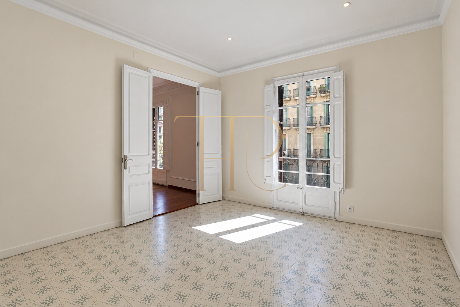 Sold renovated apartment with balconies in Barcelona’s Eixample