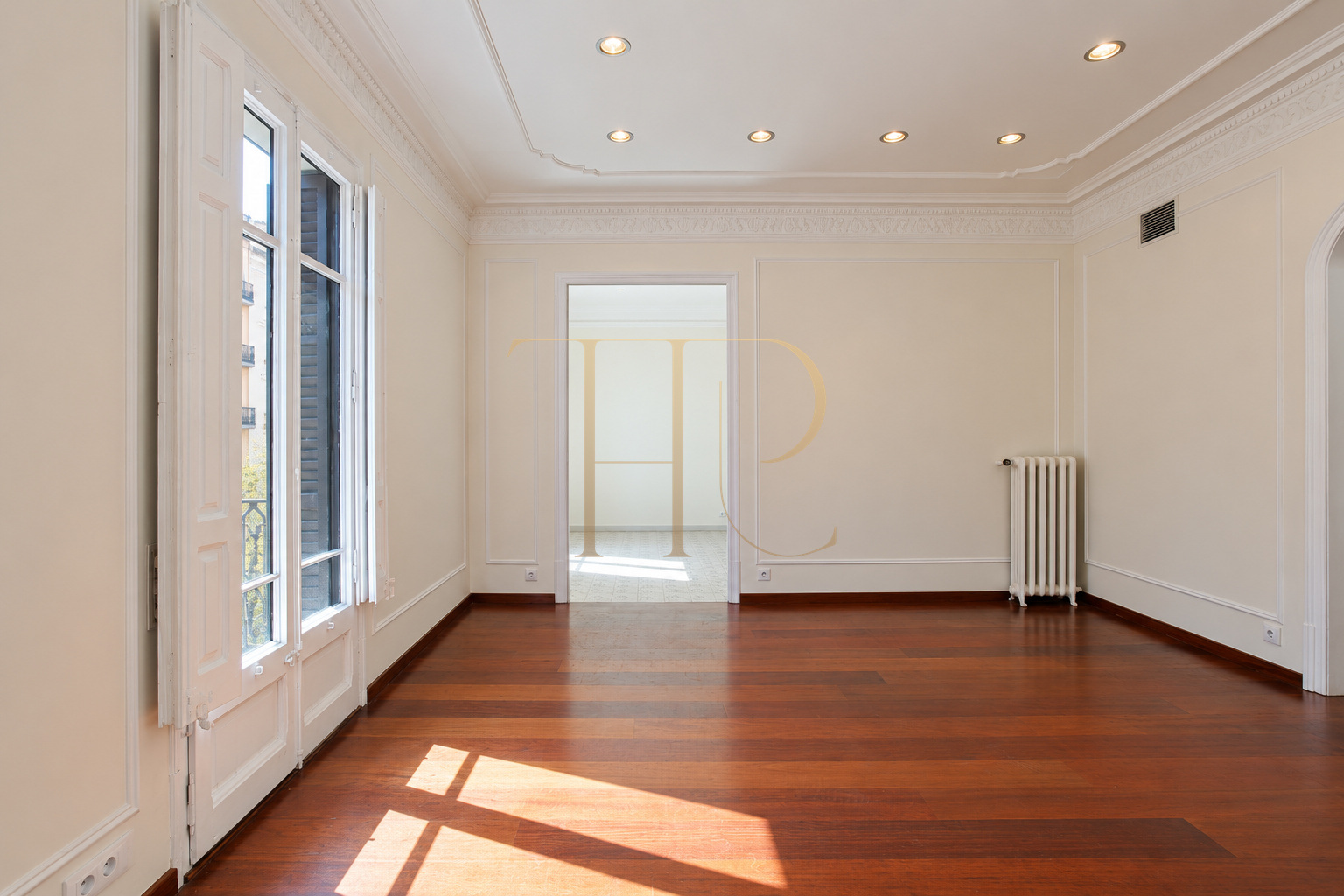 Sold renovated apartment with balconies in Barcelona’s Eixample