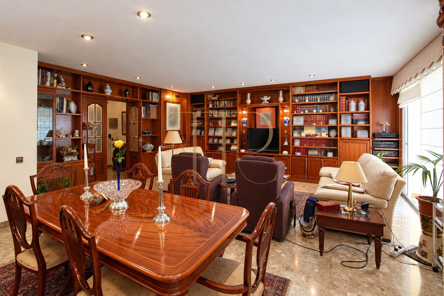 Apartment with terrace and communal pool in Les Corts