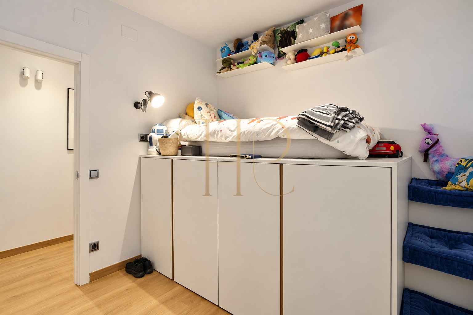 Refurbished Eixample apartment with balcony — sold