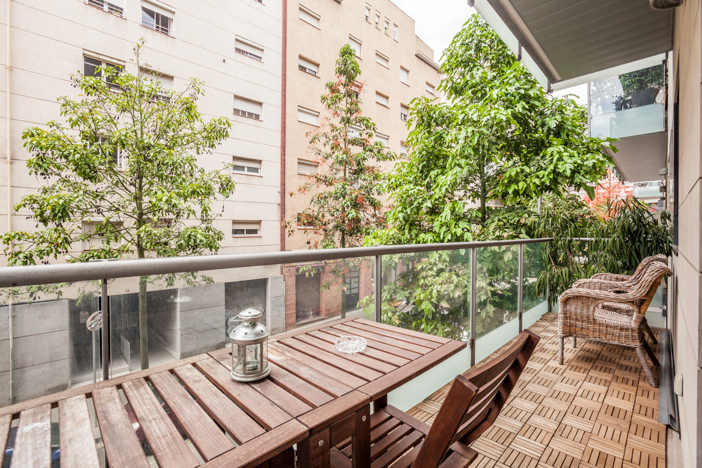 Three apartments for sale in Les Corts