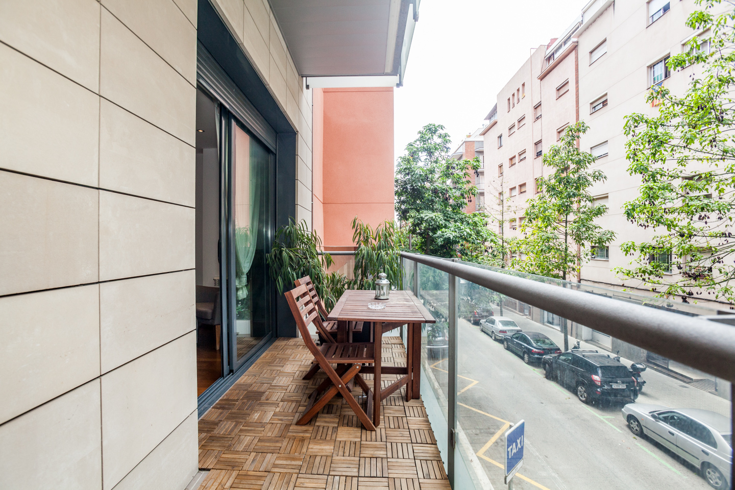 Three apartments for sale in Les Corts